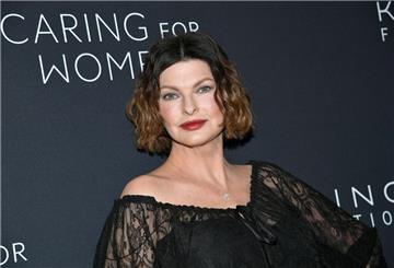 Linda Evangelista hatte sich nach einer Krebsdiagnose beide Brüste entfernen lassen. (Archivbild)