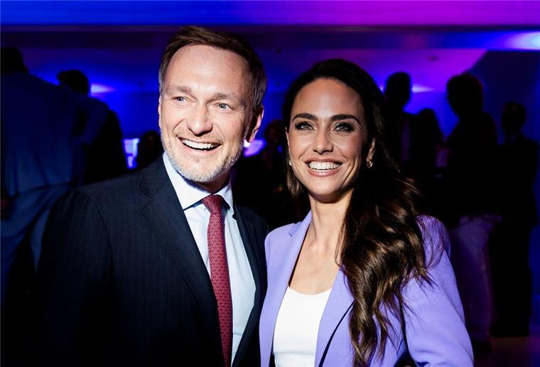 FDP-Chef Lindner und Franca Lehfeldt erwarten Nachwuchs Lindner sprach in Interviews schon häufiger über das Thema Familienplanung. (Archivfoto)