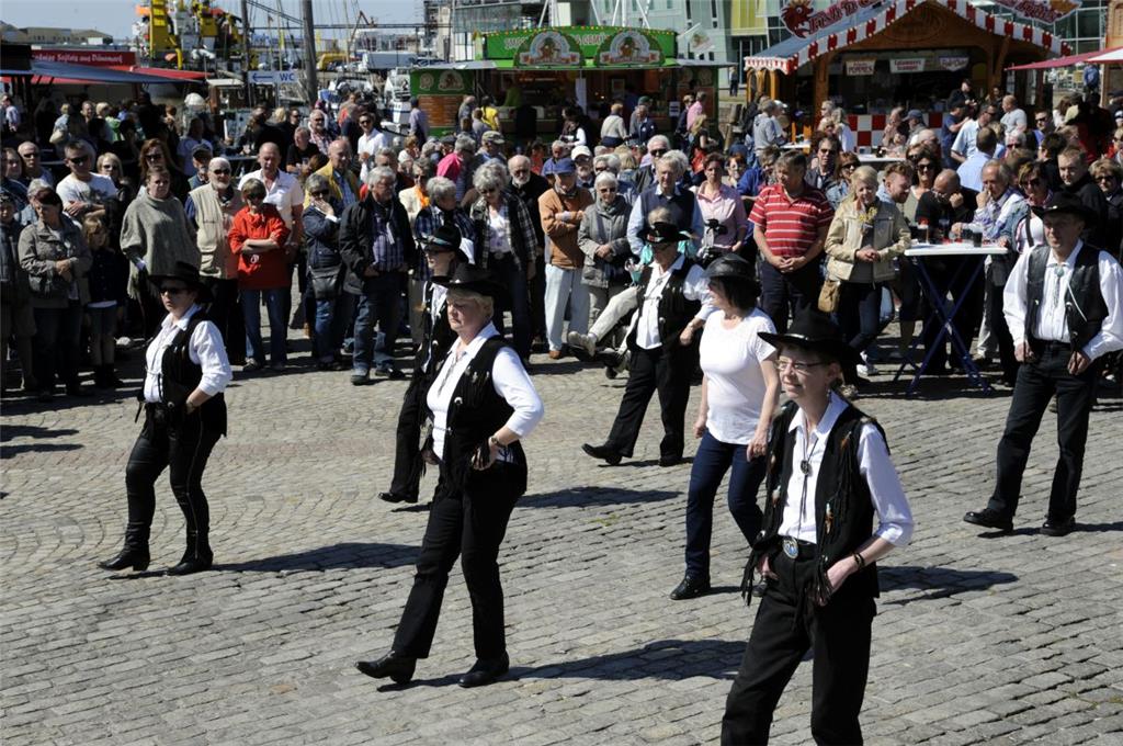 Line-Dance gehört auch zum Programm beim Musiksommer-Start.