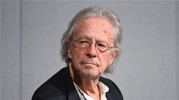 Neuerscheinung: Handkes „Die Ballade des letzten Gastes“ Literaturnobelpreisträger Peter Handke, aufgenommen bei einer Lesung im Deutschen Literaturachriv.