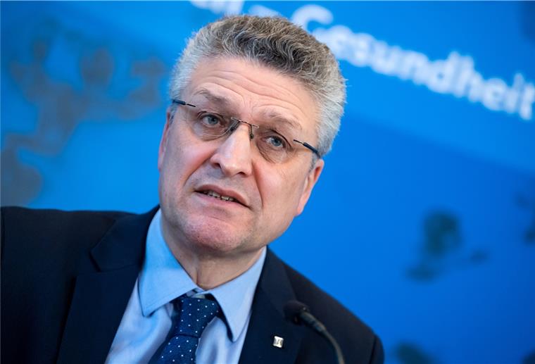 RKI vorsichtig optimistisch: Corona-Infektionskurve flacht etwas ab Lothar H. Wieler, Präsident des Robert Koch-Instituts (RKI), äußert sich bei einer Pressekonferen zum Stand der Verbreitung des Coronavirus in Deutschland.