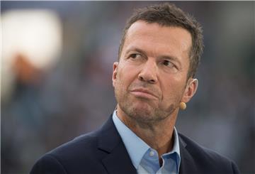 Lothar Matthäus ist mit sich und seinem Leben im Reinen. „Man kann nie alles erreichen. Soll ich deswegen sagen, ich wäre lieber zweimal Weltmeister geworden? Nein, ich bin gesund, das ist das Wichtigste“, sagt er.