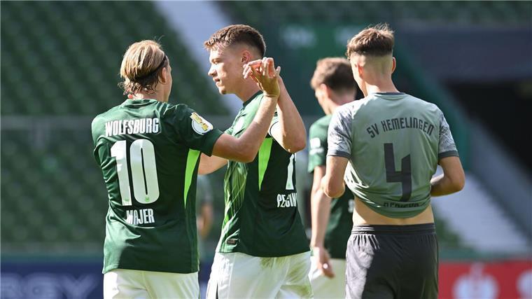 Lovro Majer (l.) und Dženan Pejčinović trafen für den VfL Wolfsburg. 
