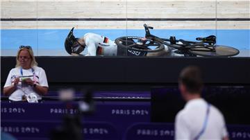 Luca Spiegel stürzt im Keirin-Halbfinale.