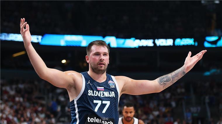 Nach EM-Aus: Doncic schimpft auf Schiedsrichter Luka Doncic war mit vielen Pfiffen der Schiedsrichter nicht einverstanden.
