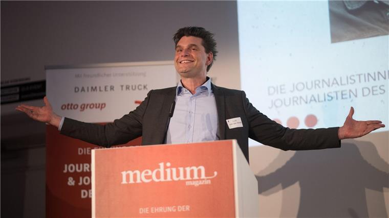 Moderator van der Horst: „Bei Zahlen blockiert mein Gehirn“ Lutz van der Horst: In den Neunzigern habe er sich eine Handynummer geben lassen, die sich jeder merken könne. (Archivfoto)
