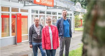 Machen sich für einen mobilen Wochenmarkt in Surheide stark (von links): Dieter Weber, Christina Günther und Kai Hamel.