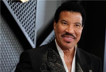 „Madonna sah aus wie Madonna. Prince wie Prince. Und Michael Jackson wie Michael Jackson. Sie waren keine Darsteller, sie waren das, was sie waren“, sagt Lionel Richie über die 80er Jahre.