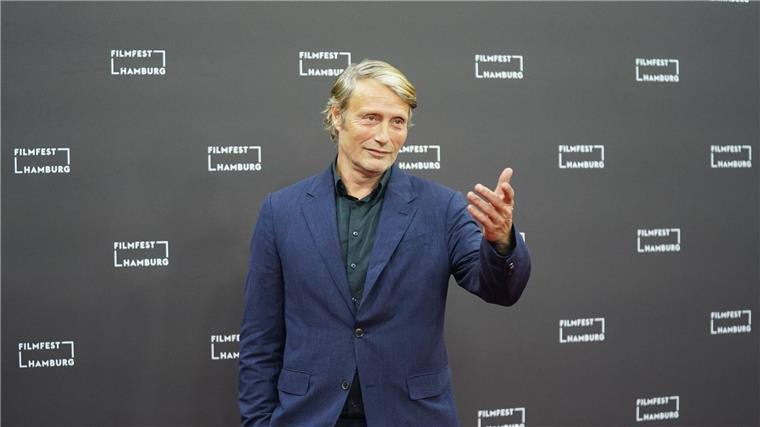 Bambi-Gewinner Mads Mikkelsen: „Ich liebe Deutschland!“ Mads Mikkelsen über Deutschland: „Wir Dänen fühlen eine starke Verbindung zu Euch.“