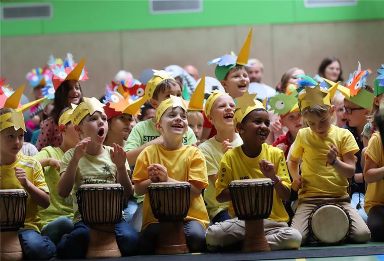 Tarmstedt: Tolle Woche endet für Grundschüler mit einem Konzert Mächen und Jungen der Grundschule Tarmstedt feiern den Abschluss ihrer Projektwoche mit einem Konzert.