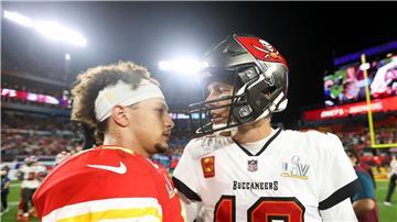 Mahomes liegt in vielen Kategorien vor Brady - ein direktes Duell in den Playoffs gewinnen konnte er aber nie.