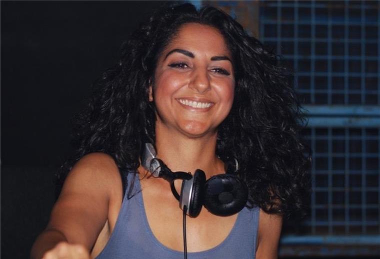 Mit Techno das Studium finanziert Mahssa Dadari (Techno-DJ).