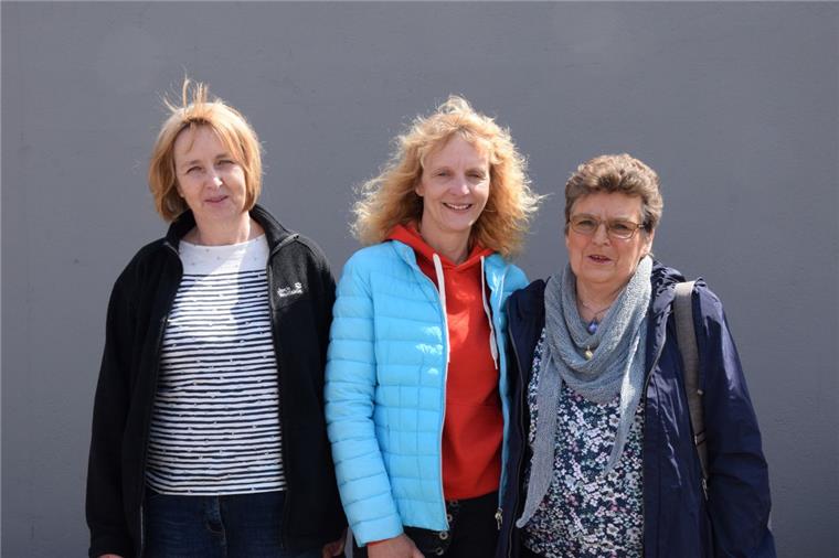 Seniorenbegleiter in der Wesermarsch: Aktiv gegen die Einsamkeit im Alter Maike Aden (von links), Birgit Eden und Marlis Feye-Halbeck engagieren sich für Senioren, die sich einsam fühlen.