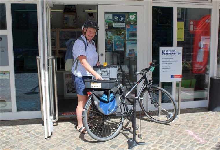 Bremerhaven: Neues Angebot für Radtouristen Maike Tegge ist eine der ersten Radtouristinnen, die von den Radservicepaketen in Bremerhaven profitiert.