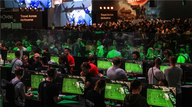 Mal neue Spiele ausprobieren, für Gamescom-Besucher hat das einen großen Reiz.