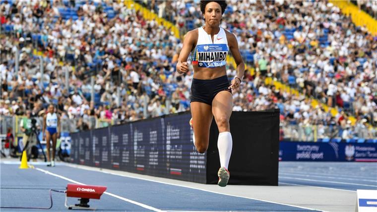 Mihambo springt auf Rang vier - Top-Leistungen in Polen Malaika Mihambo musste sich in Chorzow mit Platz vier zufriedengeben.