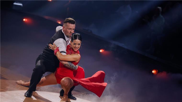 „Let’s Dance“-Gewinnerin Dzumaev über Bandscheibenvorfall Malika Dzumaev und Ben Zucker schieden Ende März in der neuen Staffel aus. (Archivbild)