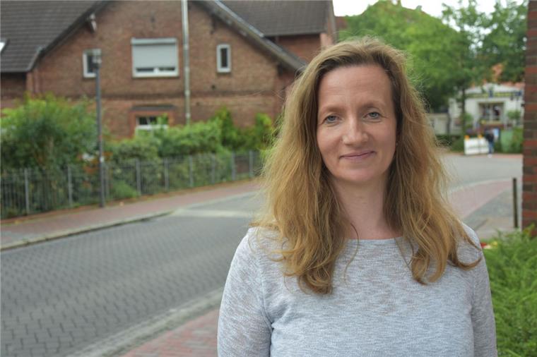 Sittensen: Lese-Show im urigen Theaterhaus "Man hat mich sogar schon mal gefragt, ob ich nicht etwas in einem Krankenhaus machen möchte", sagt Christine Prinz.