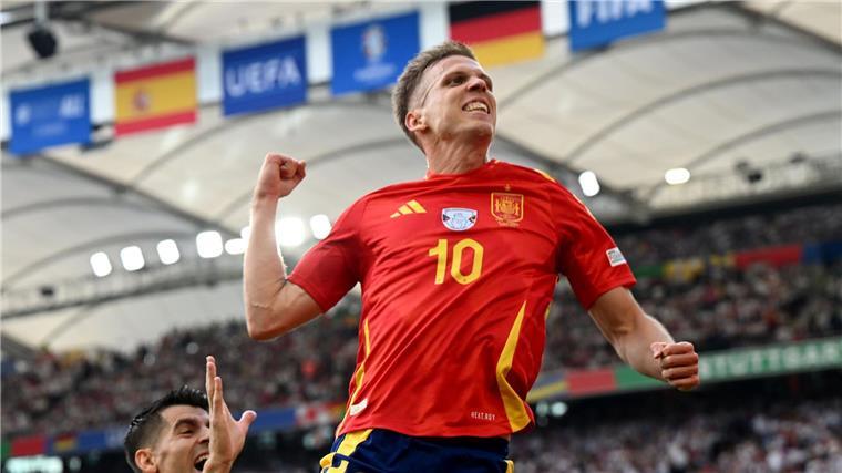 Medien: Manchester City an Deutschland-Schreck Olmo dran Manchester City hat wohl Interesse an Dani Olmo.
