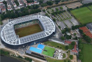 Mann ist im Stadionbad in Bremen nach einem Sprung vom Zehnmeterbrett gestorben.