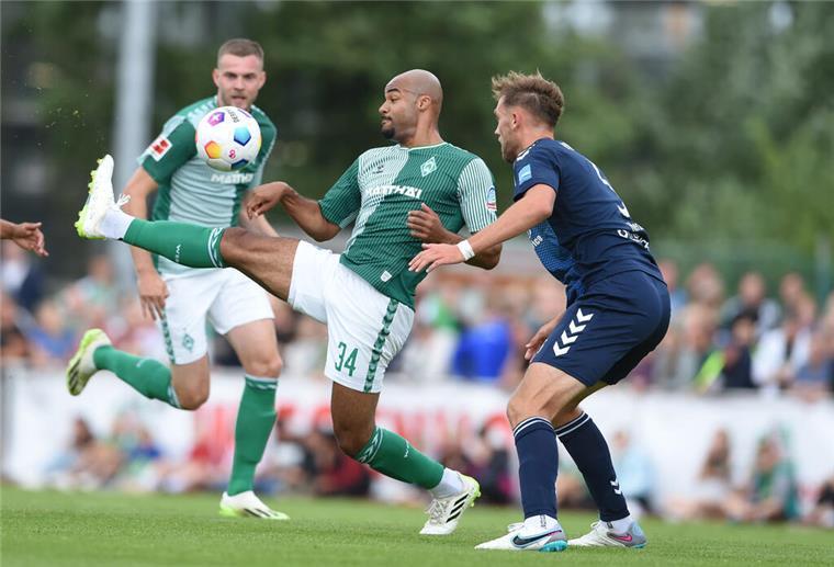 Manuel Mbom verlässt Werder Bremen Manuel Mbom verlässt Werder Bremen und wechselt nach Dänemark.