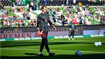 Manuel Neuer musste in Bremen nach dem Aufwärmen doch passen.