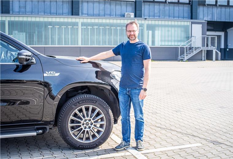 Ab 15 Uhr gibt’s Karten für das Autokino in Geestland Manuel Rohlfs (47) macht das Autokino möglich.