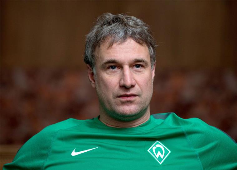 Es brodelt bei Werder vor dem Derby gegen Hannover 96 Marco Bode stärkt der sportlichen Leitung den Rücken.
