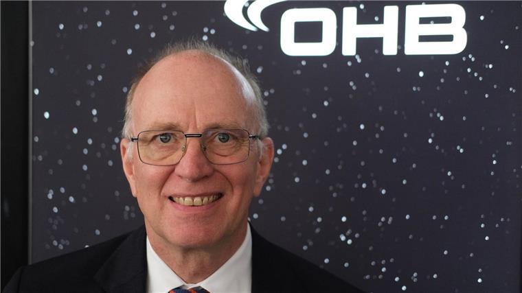 Raumfahrtfirma OHB baut künftig Satellitenteile in Sachsen Marco Fuchs, Vorstandsvorsitzender des Raumfahrtunternehmens OHB, will allen Technisat-Mitarbeitern im Vogtland ein Angebot machen.
