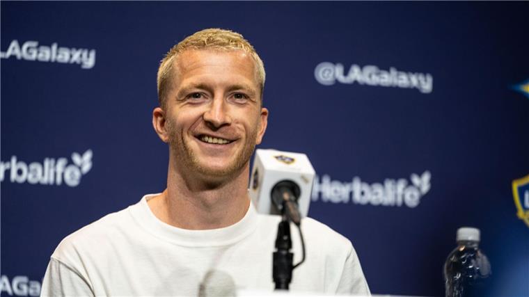 Vor Wechsel: Marco Reus suchte Kontakt zu Los Angeles Galaxy Marco Reus spielt erstmals in seiner Karriere als Fußballer für einen Club im Ausland.
