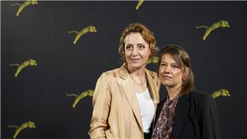 Maren Eggert („Ich bin dein Mensch“) gilt als Favoritin für eine Ehrung mit dem Preis für das beste Schauspiel.