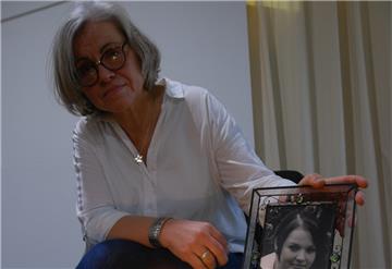 Margot Wetjen-Holling hat ihre Tochter Julia vor zehn Jahren verloren. Sie starb an den Folgen eines Verkehrsunfalls. Zum „Weltgedenktag für verstorbene Kinder“ zündet die Appelnerin am Sonntag eine Kerze an.