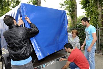 Maria Rossdeutscher organisiert ehrenamtlich abends nach Dienstschluss Möbeltransporte für Flüchtlinge.