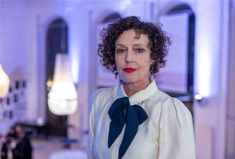 Maria Schrader verfolgt Brände in Los Angeles mit Schrecken Maria Schrader kennt Los Angeles gut, entsprechend bedrückt sie, wie dort die Brände wüten.