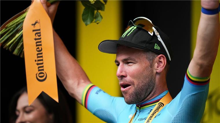 Nach verlorenem Rekord: Rad-Idol Merckx gratuliert Cavendish Mark Cavendish holte seinen 35. Etappenerfolg bei der Tour.