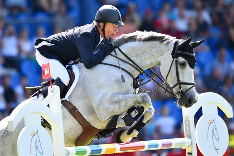 Stars der Elmloher Reitertage plaudern aus dem Nähkästchen Markus Beerbaum weiß, worauf es bei Pferden ankommt. Der Springreiter startet nach mehrjähriger Elmlohe-Pause wieder bei den Reitertagen.