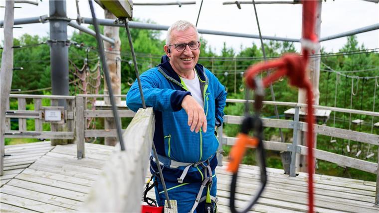 Markus Hielscher, Inhaber der Kletterpark Höhenwegarena der Höhenweg GmbH, steht im Kletterpark.