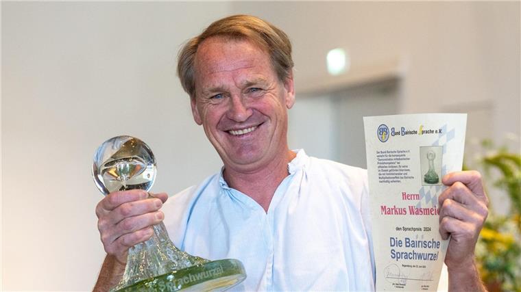 Dialektpreis „Sprachwurzel“ für Skilegende Markus Wasmeier Markus Wasmeier erhält eine Auszeichnung für seine Sprache.