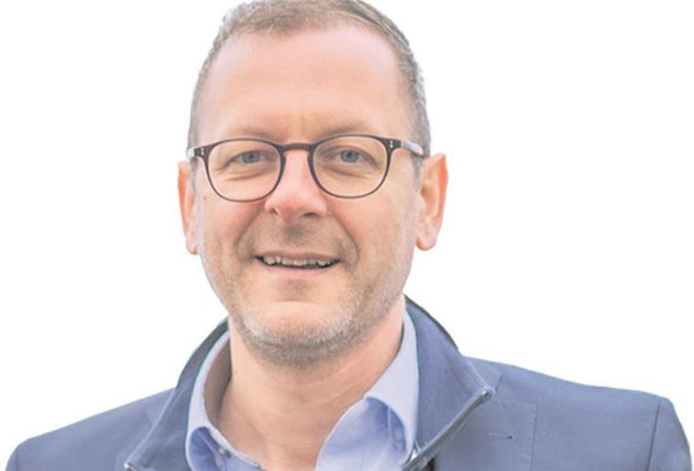 Die Messe für Ausbildung und Studium in der Stadthalle Bremerhaven Ein Foto von Martin Günthner, Dezernent für Soziales, Arbeit und Jugend