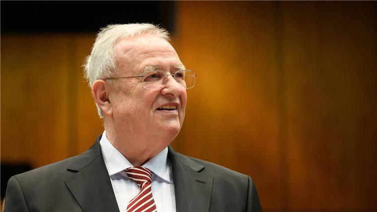 Winterkorn auf der Anklagebank: Dieselprozess im September Martin Winterkorn, ehemaliger Vorstandsvorsitzender der Volkswagen AG, steht in der Stadthalle Braunschweig.