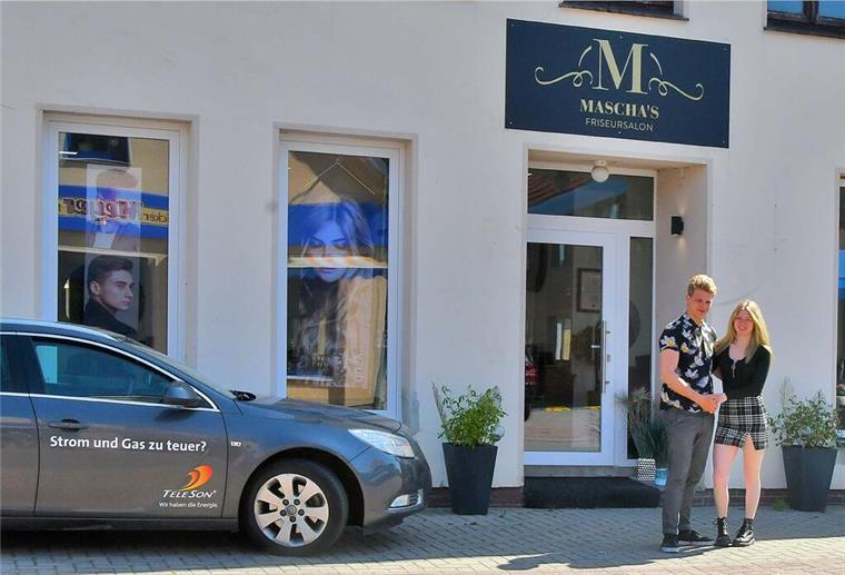 Ein Jahr Maschas Friseursalon Maschas Friseursalon, Butjadiger Straße 72, Burhave.