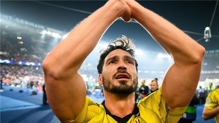 „Willkommen“ in Rom: Mats Hummels‘ neue Heimat Mats Hummels ist auf der Suche nach einem neuen Arbeitgeber fündig geworden.