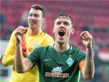 Max Kruse jubelt nicht nur über Tore. Auch im Motorsport will er mit seinem Rennstall Erfolge feiern.

 