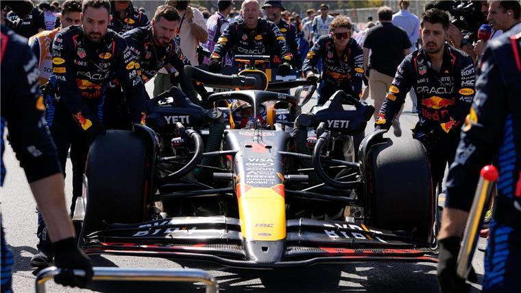 Übergewicht: Verstappen-Team verzichtet auf Sonderlack Max Verstappens Vorsprung in der WM schmilzt - deshalb verzichtet Red Bull jetzt auf einen geplanten Sonderlack.