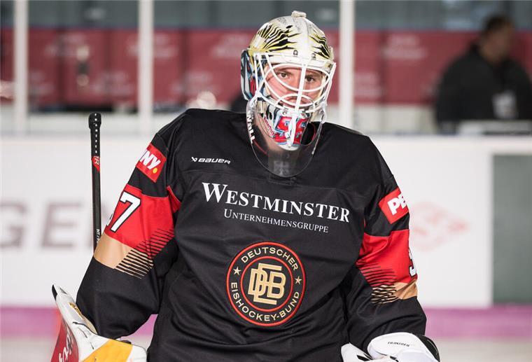 Pinguins-Torhüter bleibt weiter im Rennen um begehrtes WM-Ticket Maximilian Franzreb bleibt Teil des DEB-Teams.