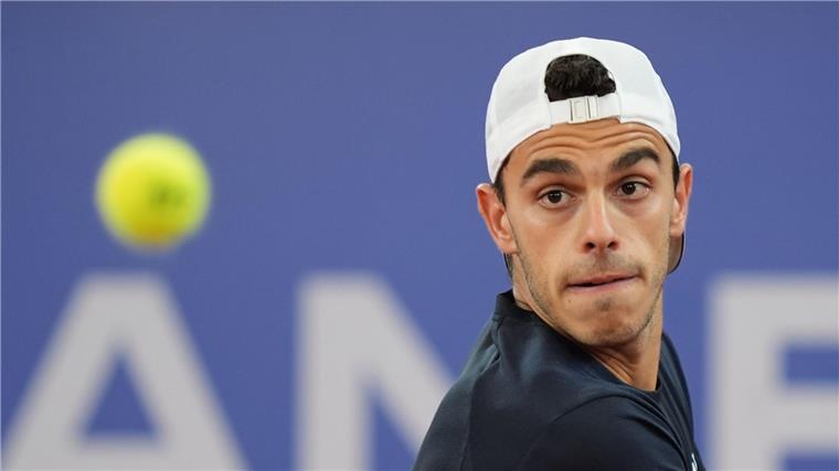 Das Knie schmerzt, aber es hält: Zverev im Achtelfinale Maximilian Marterer darf auch bei den Olympischen Spielen aufschlagen.