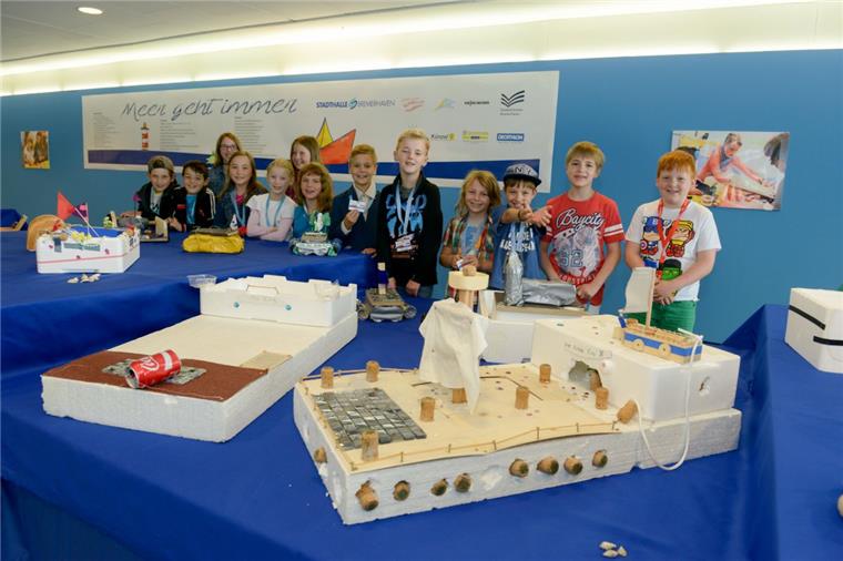 "Meer geht immer" heißt dier neue Sonderausstellung im Deutschen Schiffahrtsmuseum. Zu sehen sind Boote, die Kinder aus Müll gebaut haben.