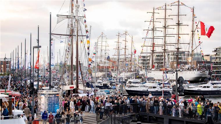 Windjammer-Treffen „Sail“ war fröhlich-friedliches Fest Mehr als 1,2 Millionen Menschen habe die „Sail“ in Bremerhaven besucht.