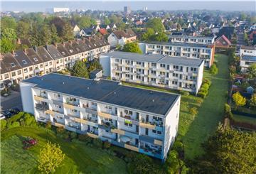 Mehr Effizienz und mehr Klimaschutz bei der Energieversorgung: Die vier Gebäude der Wohnanlage Krummenacker/Thunstraße in Wulsdorf lässt die Gewoba mit einem Blockheizkraftwerk und Photovoltaikanlagen ausstatten. 