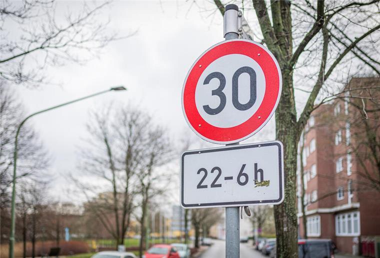 Bremerhaven: So steht die Politik zu Tempo 30 auf der Deichstraße Straße